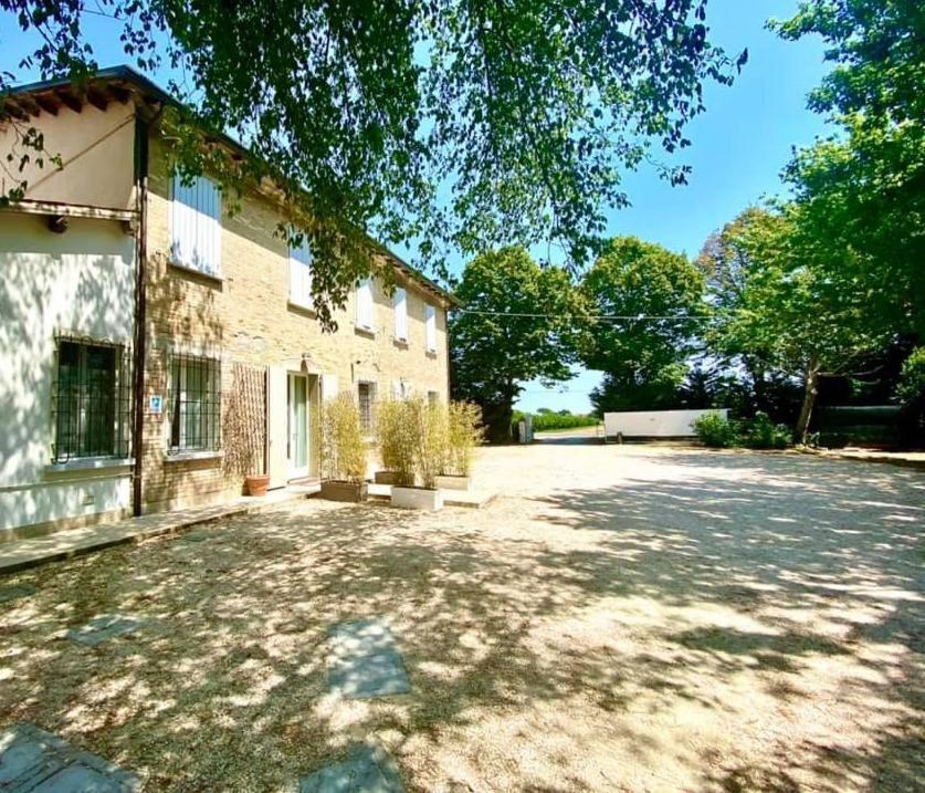 Bed and Breakfast Il Bianconiglio R&B Carraie Exterior foto