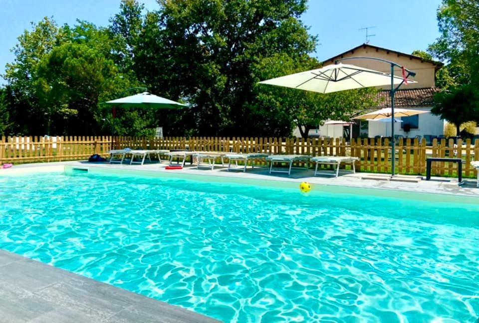 Bed and Breakfast Il Bianconiglio R&B Carraie Exterior foto